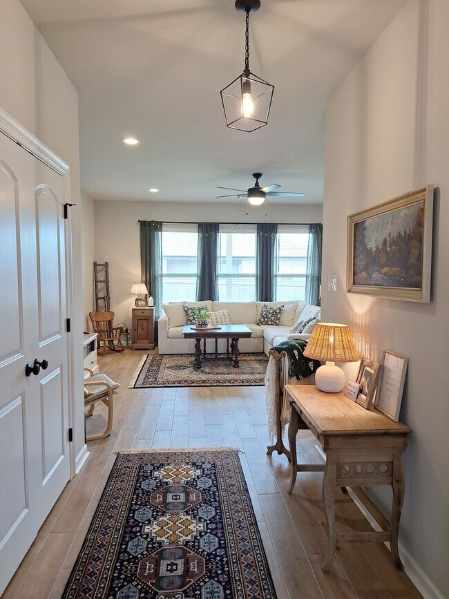 Foto del edificio - Beautiful home in Legacy Point