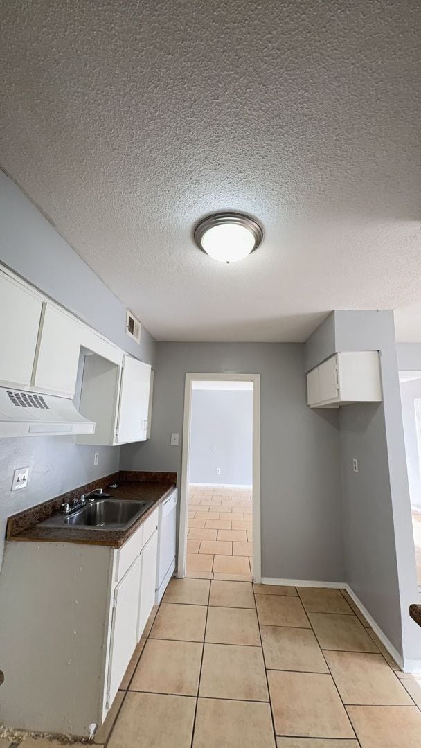 Foto del edificio - Spacious 3BR/2BA Duplex with Large Backyard – Memphis