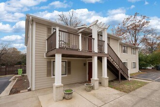 Building Photo - 2208 Stafford Ave