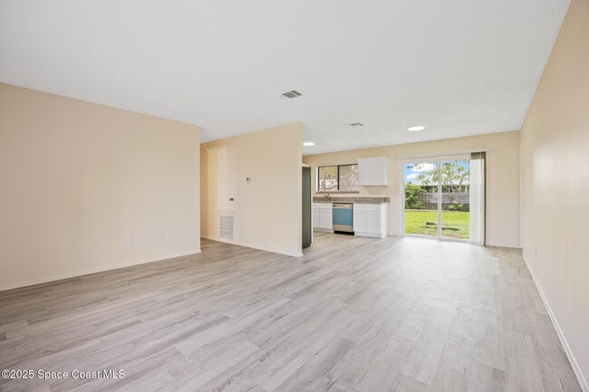 Foto del edificio - 1426 Leeward Ave SE