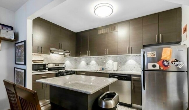 Building Photo - Penthouse East 24th Street