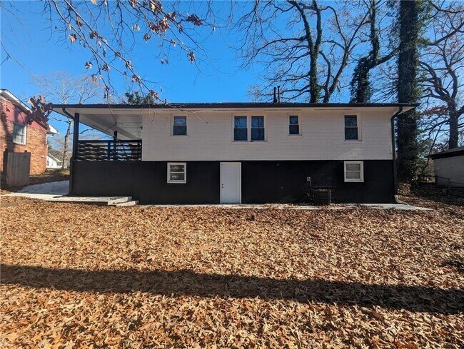 Foto del edificio - 623 Montevista St SW