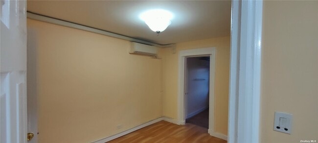 Building Photo - 151-27-151-12 12th Ave