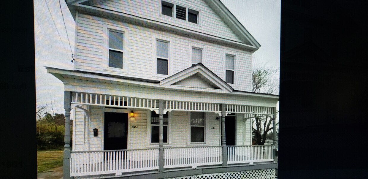 921 E 7th St Unit 923, Alton, IL 62002 Apartments in Alton, IL