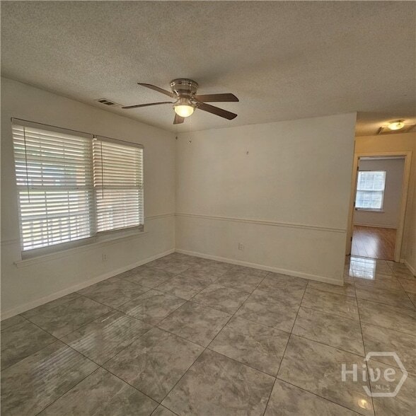 Building Photo - 711 Plantation Dr