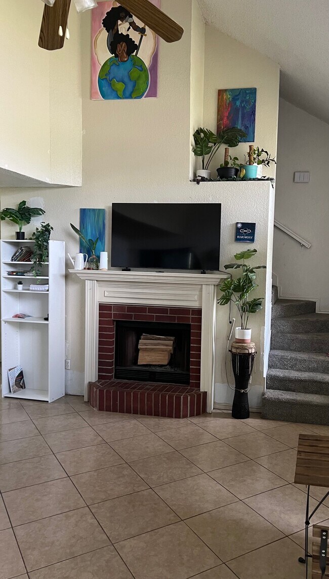 Foto del edificio - 3405 Bamboo Ln