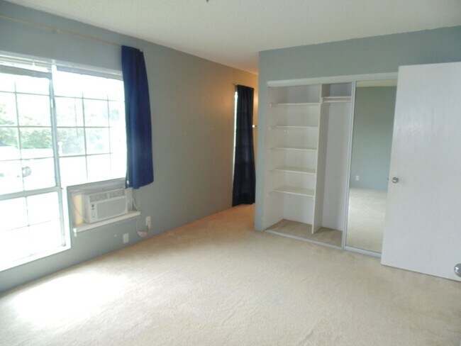 Foto del edificio - 2 bedroom 2 bath in Kaneohe!