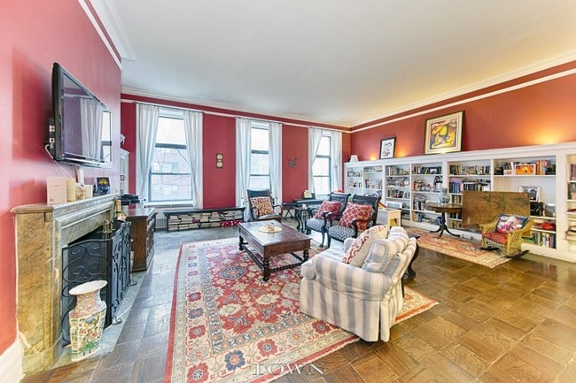 Building Photo - 27 E 37th St