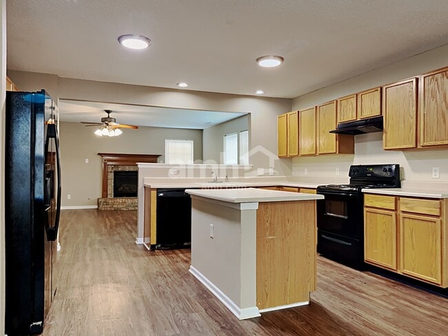 Building Photo - 5601 Skipping Stone Dr