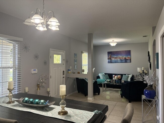 Building Photo - 7746 99th Ct