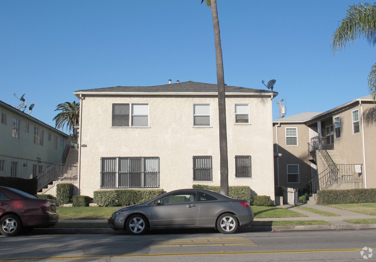 Building Photo - 2417 Magnolia Ave