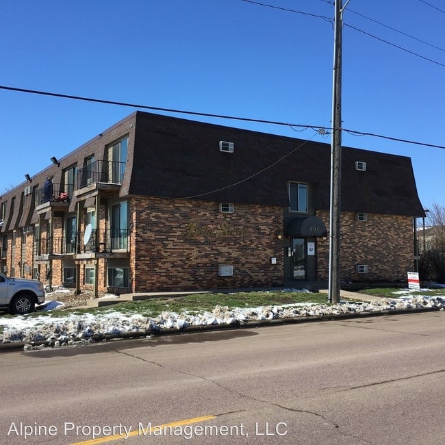 Building Photo - 401 N Western Ave
