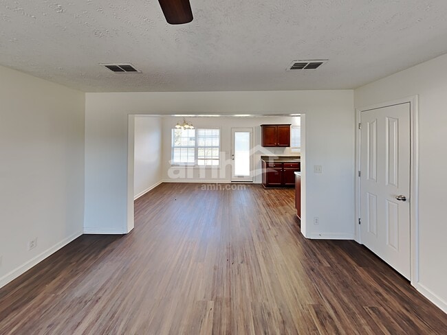 Foto del edificio - 1821 Saint Andrews Dr