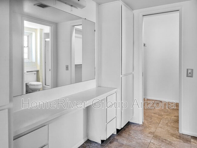 Building Photo - 12831 W Paintbrush Dr
