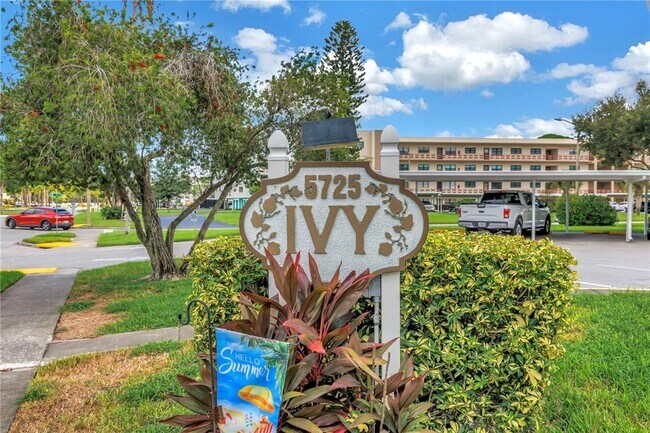 Foto del edificio - 5725 80th St N