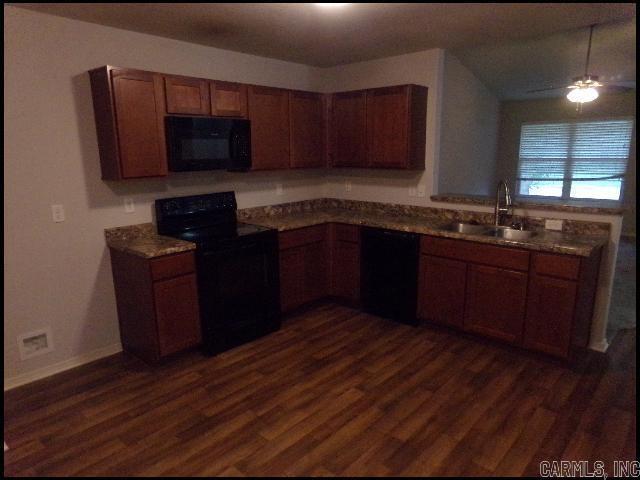 Foto del edificio - 6097 Saddle Hill Dr