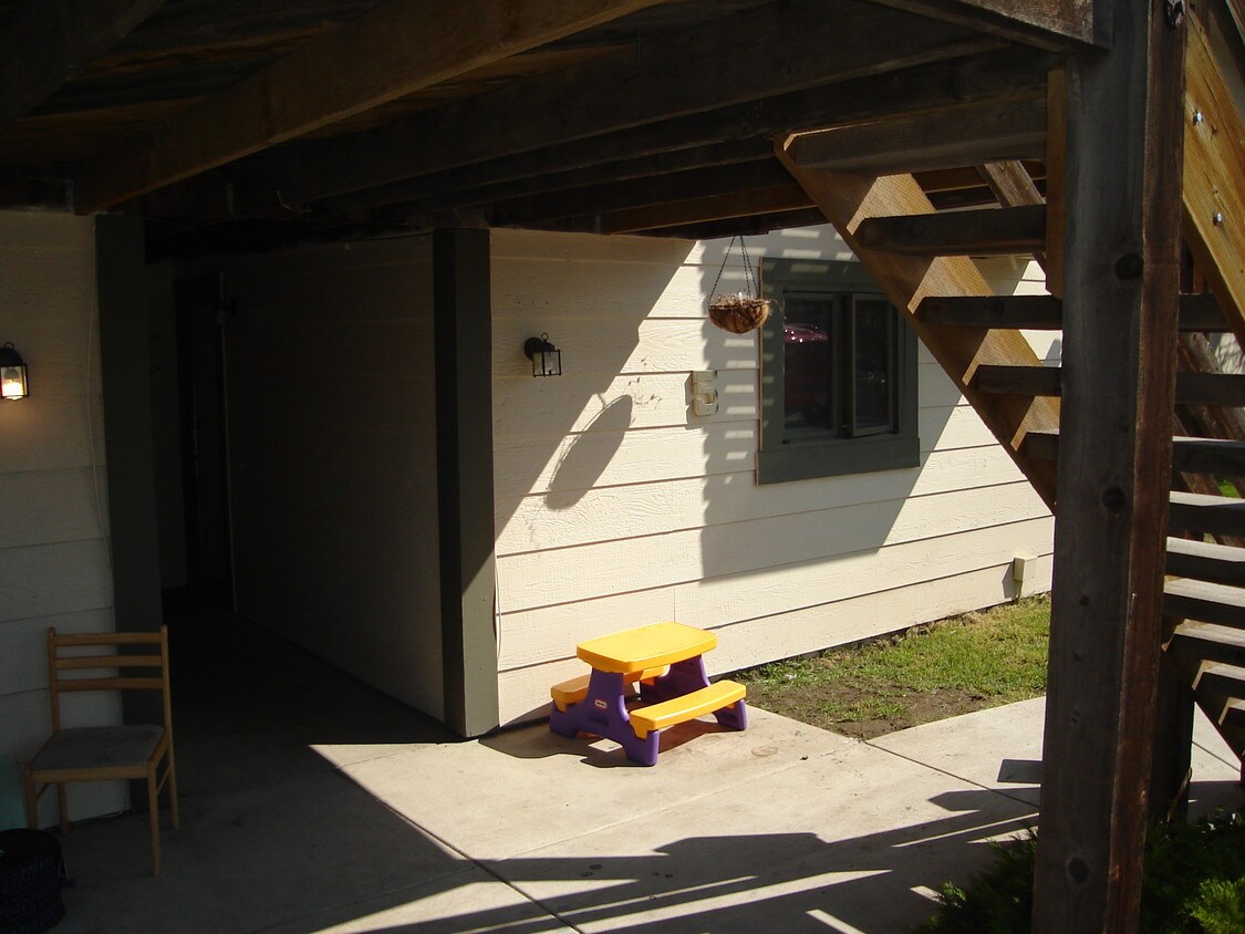 Primary Photo - 4440 4th Ave N