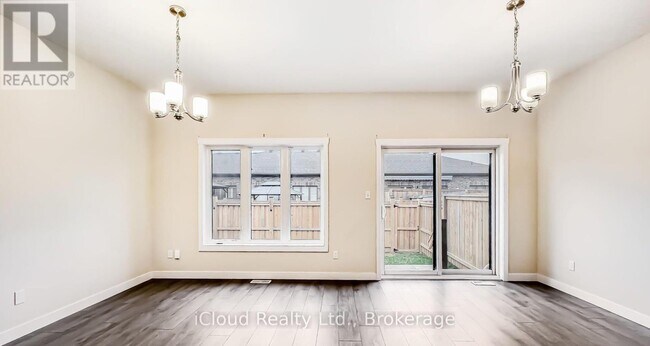 Building Photo - 28 Grey Fox Ln