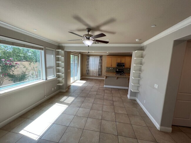 Foto del edificio - Newer Low Maintenance Home off Glenn and S...