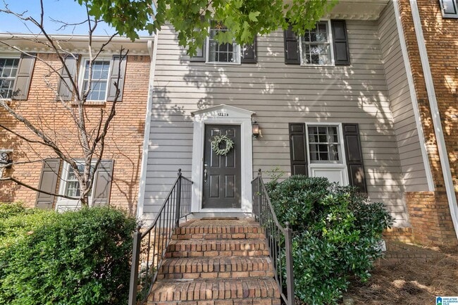 Building Photo - 1227 33rd St S