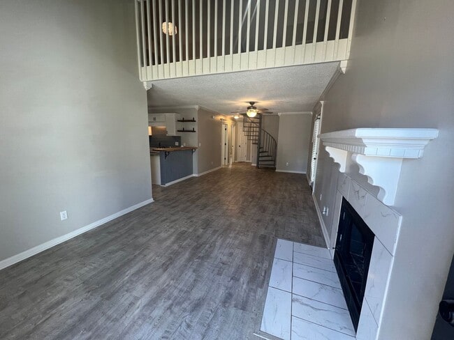 Building Photo - 2708 Swallow Ln