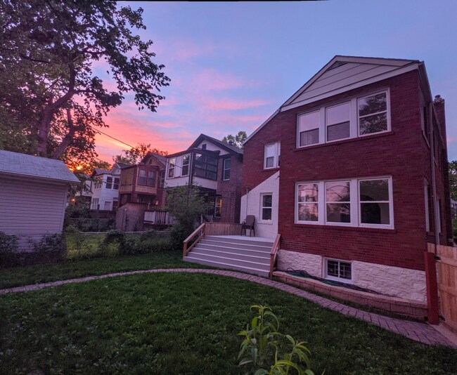 Foto del edificio - 5800 Pershing Ave