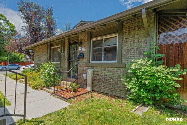 Building Photo - Charming 2BR House in Denver