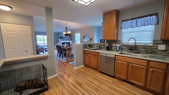 Building Photo - 540 Legend Ln