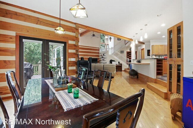 Building Photo - 3 br, 2.5 bath House - 2347 48th Ave SW #B