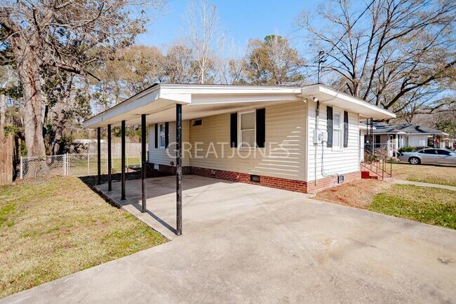 Building Photo - 4231 Lamore St