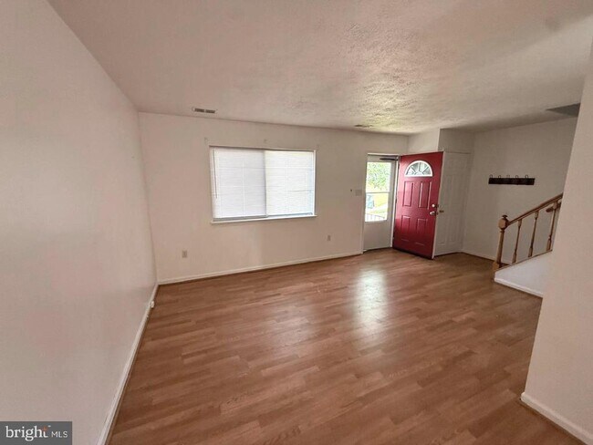 Foto del edificio - 12051 Hallandale Terrace