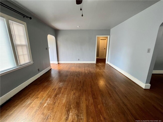 Building Photo - 212 W 18th St