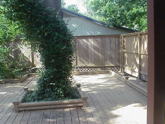Foto del edificio - 3111 Rockyridge Dr