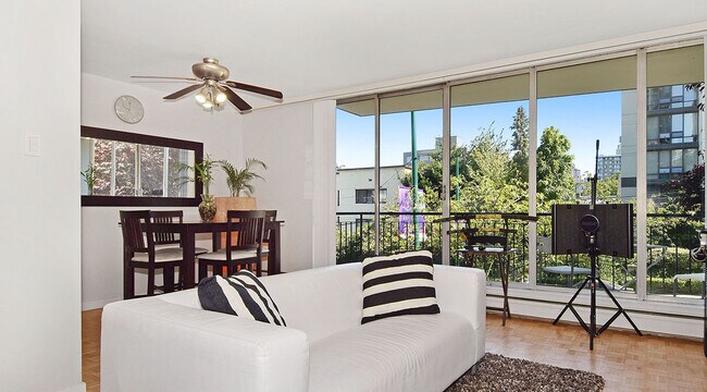 Photo du bâtiment - Crestview Terrace