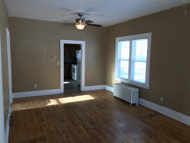 Foto del edificio - 211 3rd Ave NE