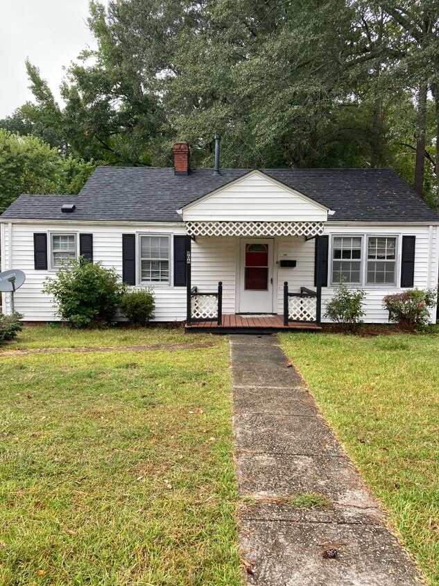 Primary Photo - 906 Gold St N