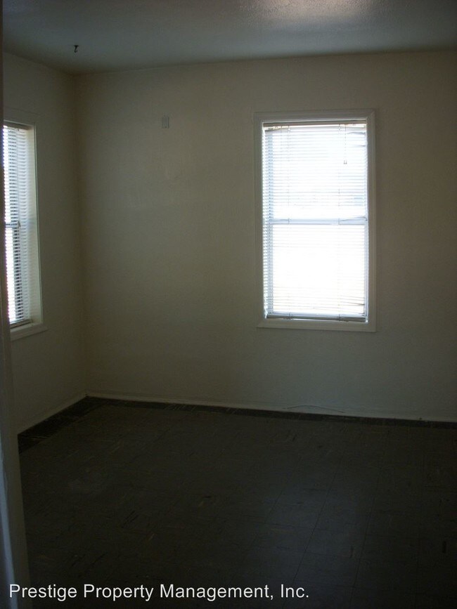 Building Photo - 1820 N Fremont Ave