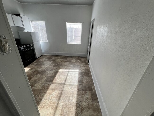 Building Photo - 347 S 100 E