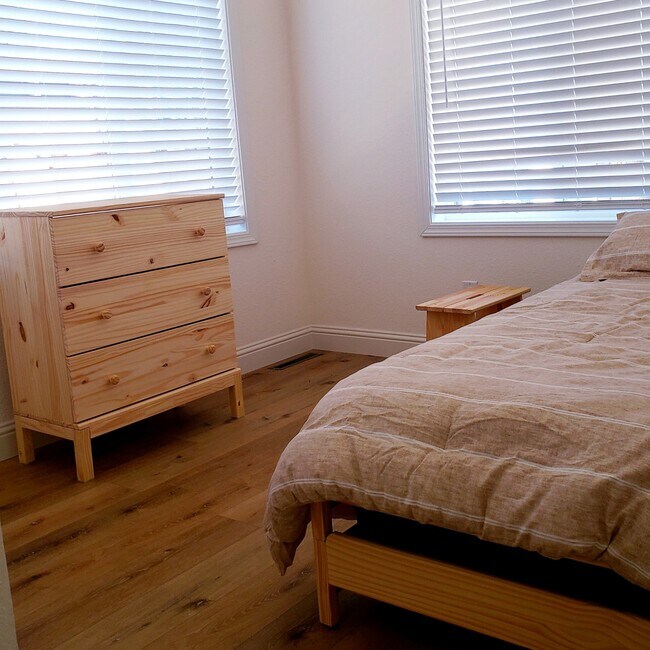 El dormitorio 2 podría ser una oficina - 1406 Blake St
