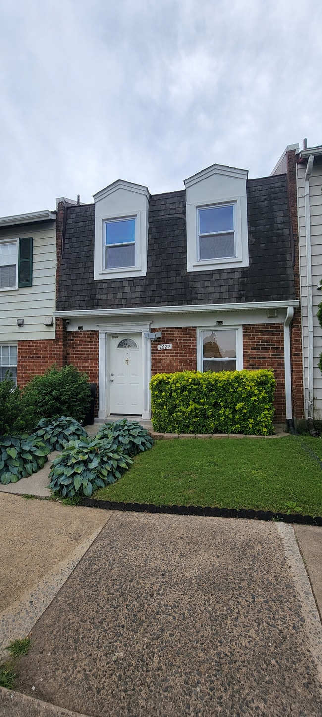 Building Photo - 7627 Glenolden Pl