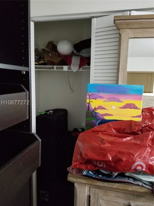 Building Photo - 829 Camino Rd