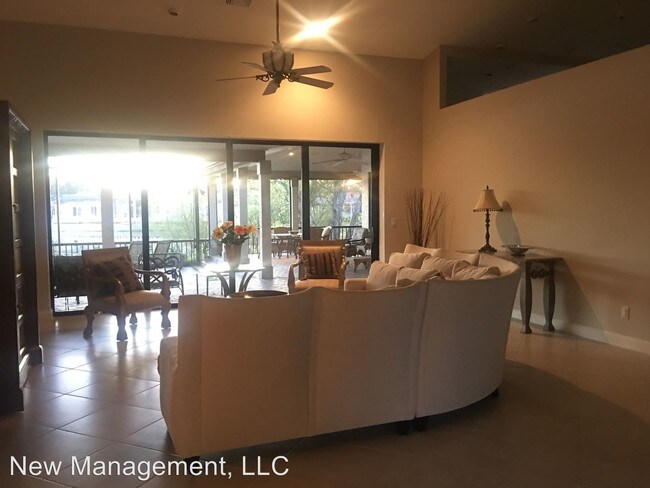Foto del edificio - 27441 Country Club Dr