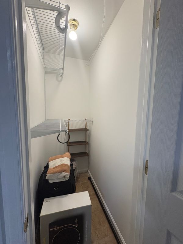 Foto del edificio - 193 Eltingville Blvd