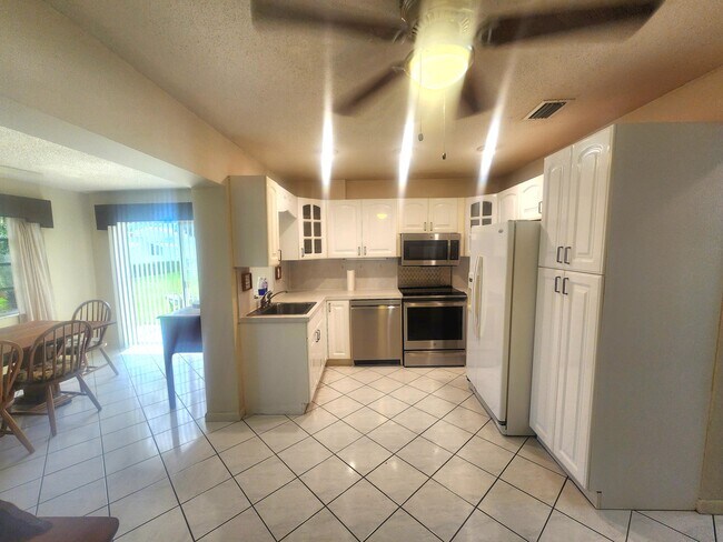 Foto del edificio - 108 SW 18th St