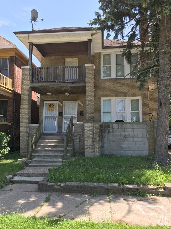 Building Photo - 1693 Gladstone St