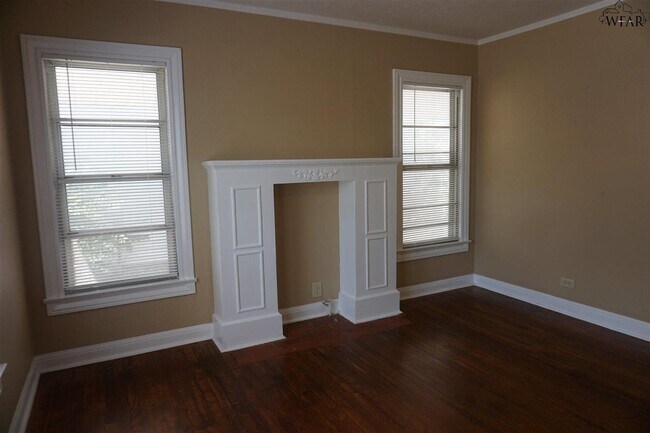 Building Photo - 1630 Speedway Ave