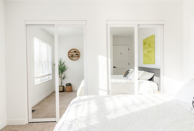 Building Photo - Modern three bedroom, two bath, Scandinavi...