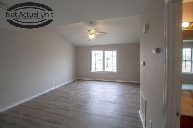 Building Photo - 1508 Typhoon Ct