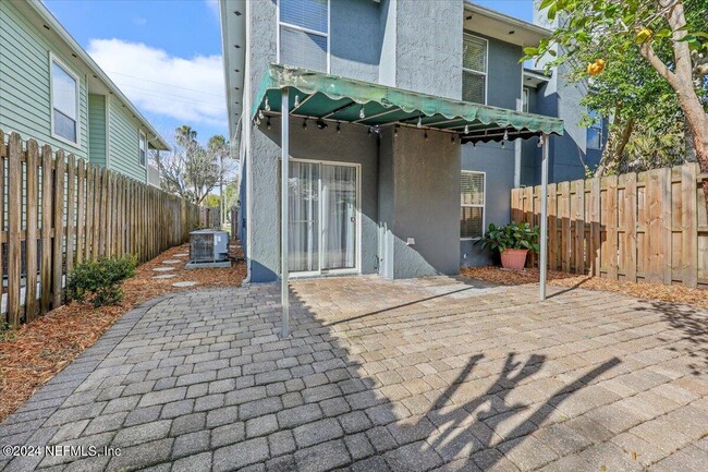 Building Photo - 361 Sherry Dr