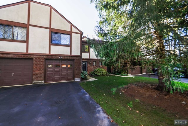 Primary Photo - 58 Linwood Ave
